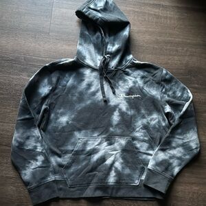 Champion Women’s Tie-Dye Grey Hoodie Size M. Center Pocket